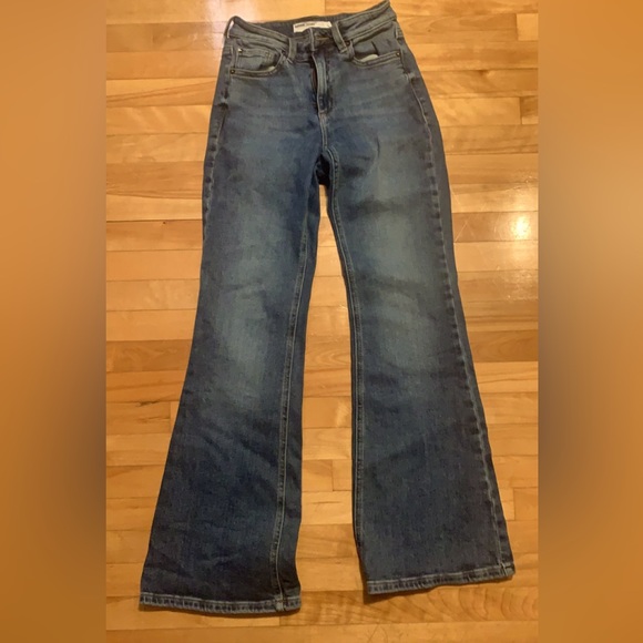 Garage - Picture 2 of 2